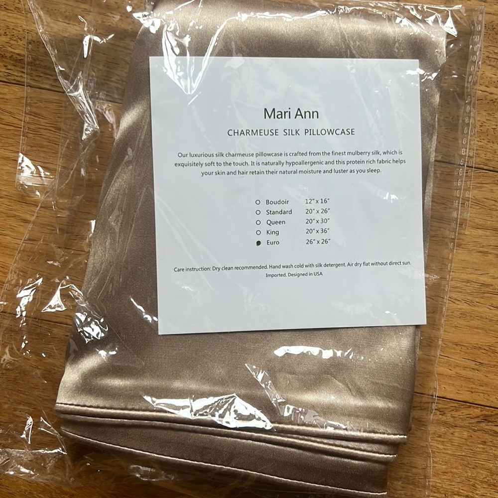 Mari Ann Silk pillowcase